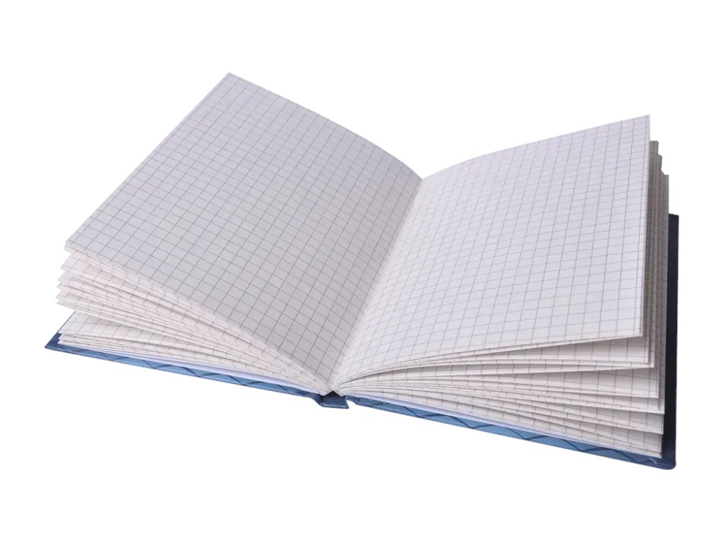 Блокнот в клетку Девушка с чемоданом, 64 листа, твердая обложка, формат A6