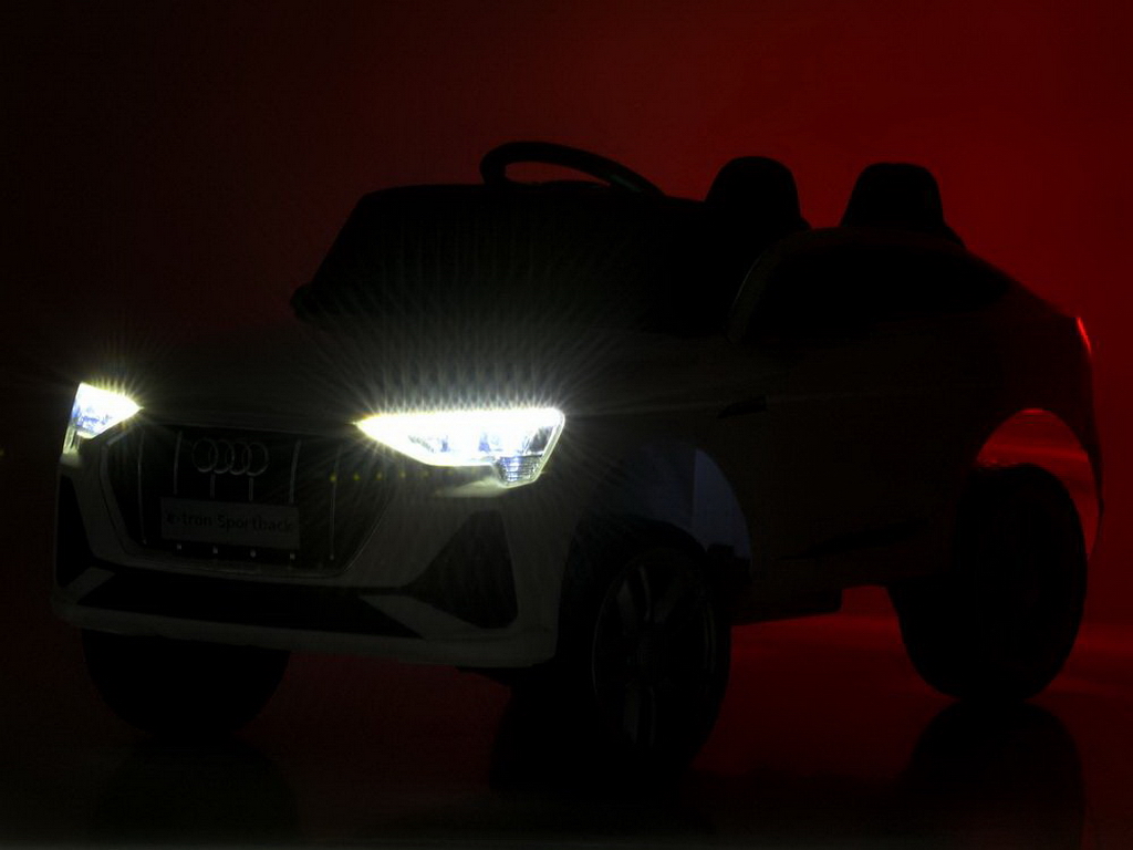 Електромобіль Audi радіокерований M 6133EBLR-1, 4х45W, 1х12V/10AH, USB, MP3, EVA колеса, Bluetooth