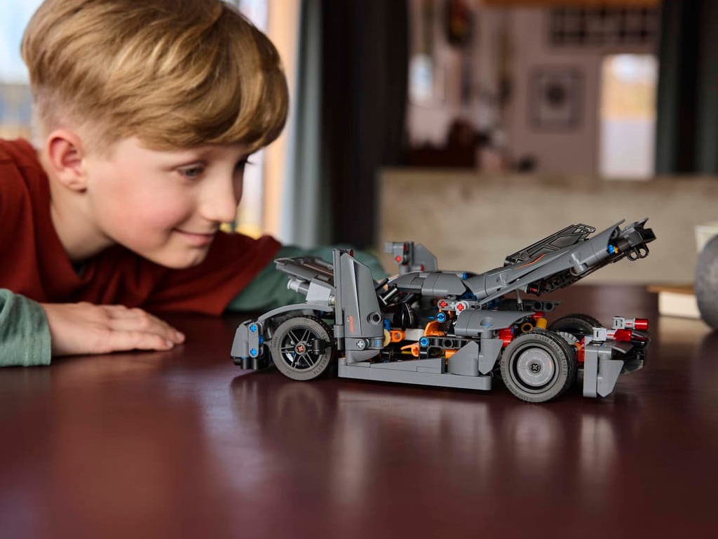 Конструктор LEGO Technic Koenigsegg Jesko Absolut, серый гиперкар, 801 деталей