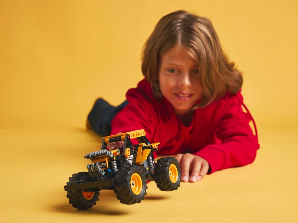 Конструктор LEGO Technic Monster Jam DIGatron с инерционным двигателем, 218 деталей
