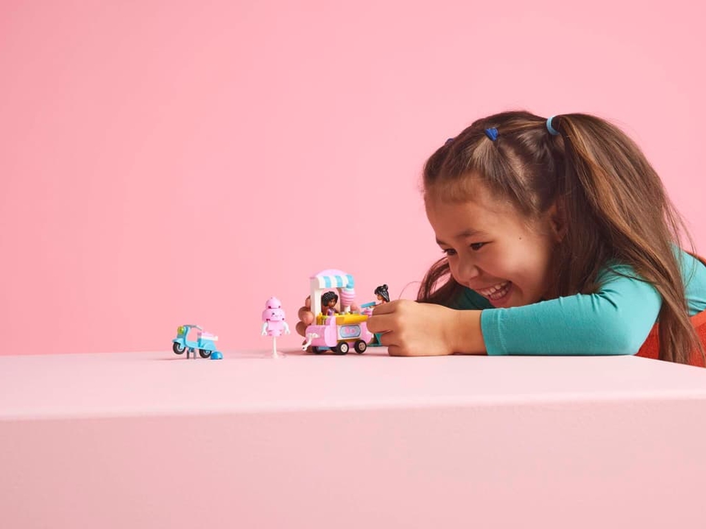 Конструктор LEGO Friends Ятка із солодкою ватою та скутер, 110 деталей