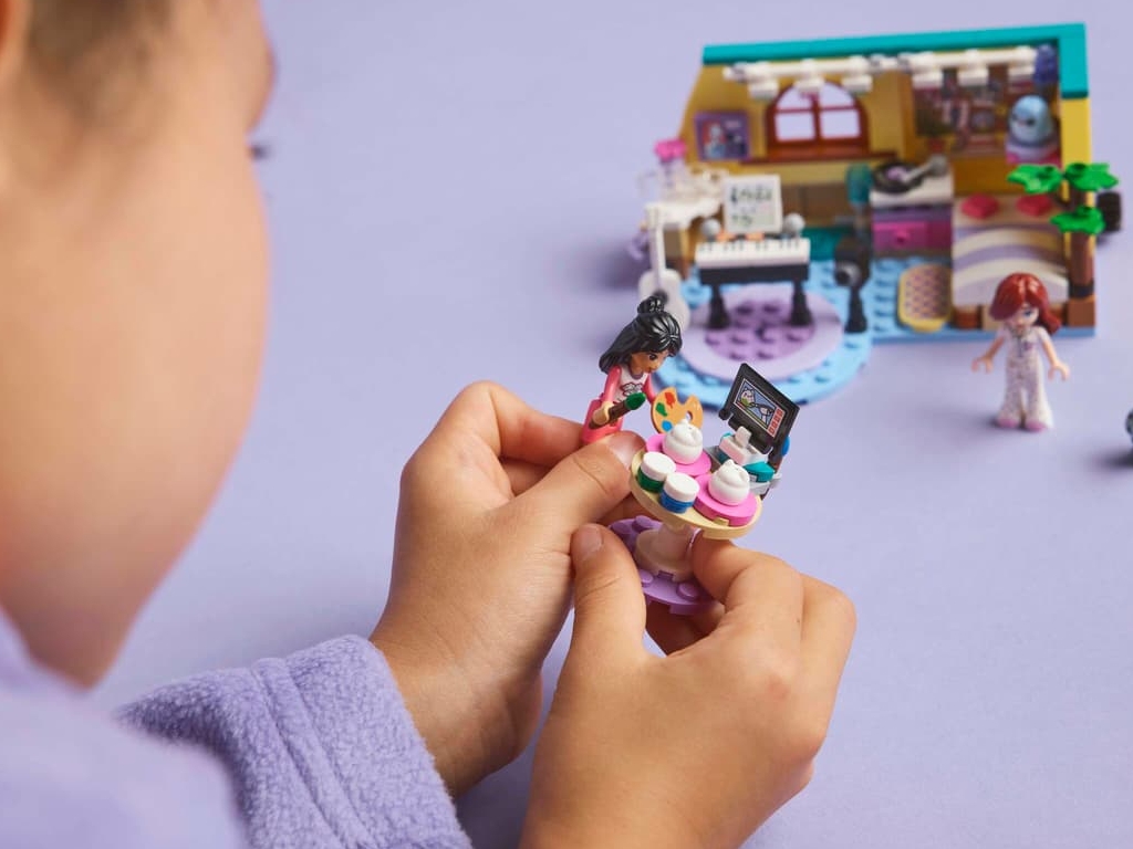 Конструктор LEGO Friends Комната Пейсли, 199 деталей