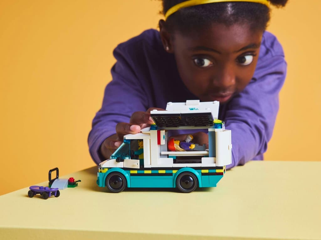 Конструктор LEGO City Скорая помощь, 184 детали
