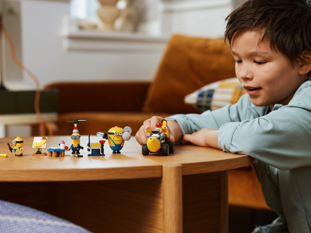 Конструктор LEGO Despicable Me Мужчины и банановый автомобиль, 136 деталей
