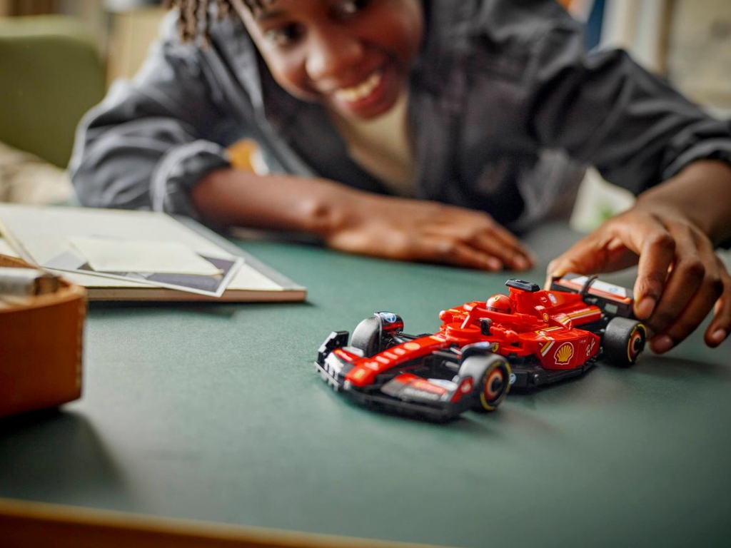 Конструктор LEGO Speed Champions Автомобиль для гонки F1 Ferrari SF-24, 275 деталей