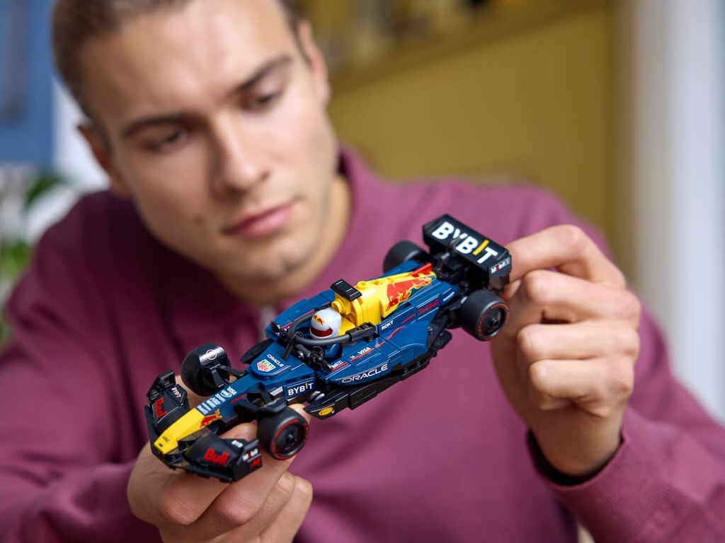 Конструктор Speed Champions Автомобиль для гонки F1 Oracle Red Bull Racing RB20, 251 деталь
